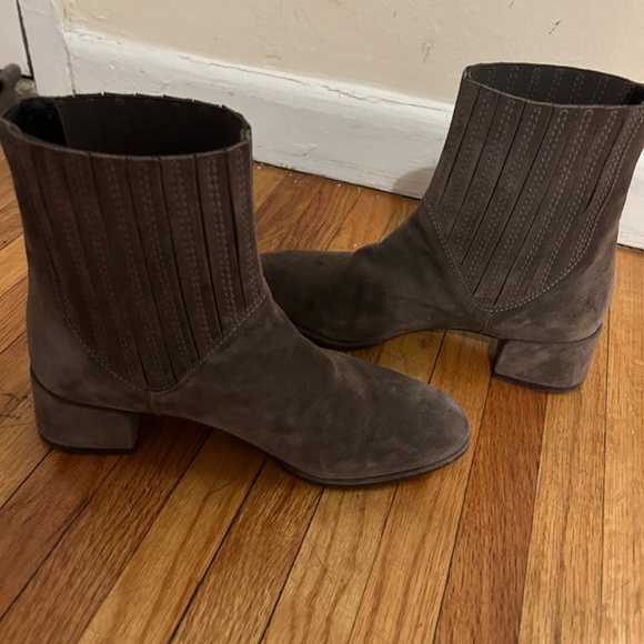 Stuart Weitzman Brown Ankle Boots - Picture 4 of 8